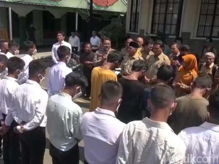 Pelajar peserta tawuran yang mengakibatkan anak anggota DPRD Tegal F-PKB, AFA tewas ditangkap polisi, Senin (13/3/2023).