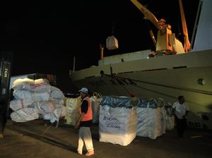 Pelni Kirim Banyak Barang Logistik ke Natuna, untuk Apa?