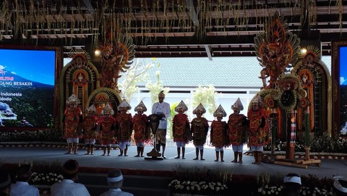 Presiden Joko Widodo dalam sambutan Peresmian Pura Besakih, Senin (13/3/2023).