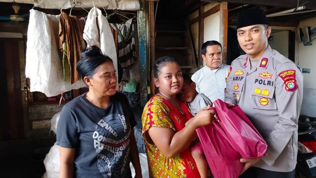 Polisi memberi perhatian kepada anak-anak penderita stunting di Jaksel