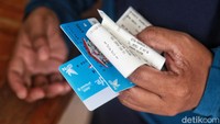 Pangan murah bersubsidi tersebut dikhususkan bagi pemegang KJP, KLJ, KAJ, dasawisma dan PJLP.