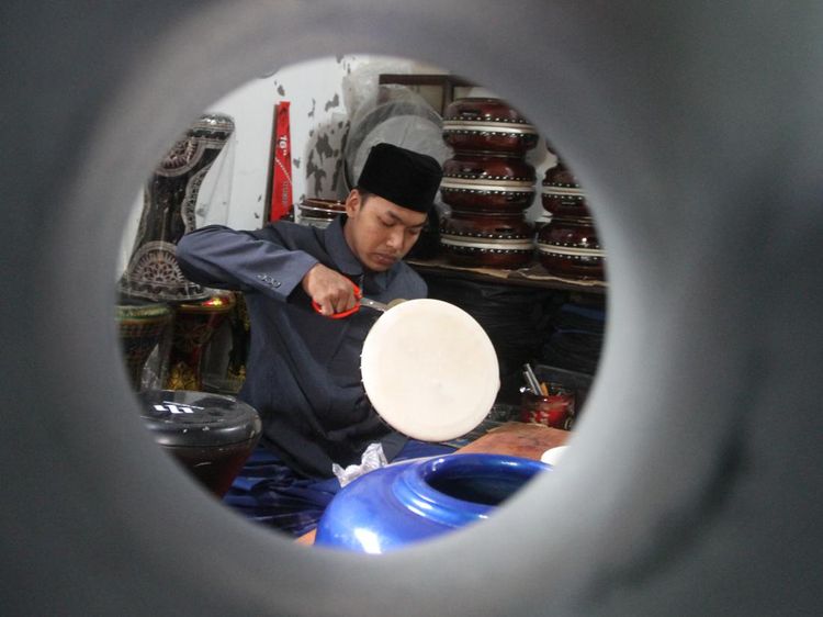 Potret Pembuatan Rebana yang Banyak Dipesan Jelang Ramadhan