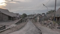 Menurut Balai Penyelidikan dan Pengembangan Teknologi Kebencanaan Geologi (BPPTKG), gunung berapi meletus memuntahkan material vulkanik pada Sabtu (11/3/2023) sekitar pukul 12:12 siang.  