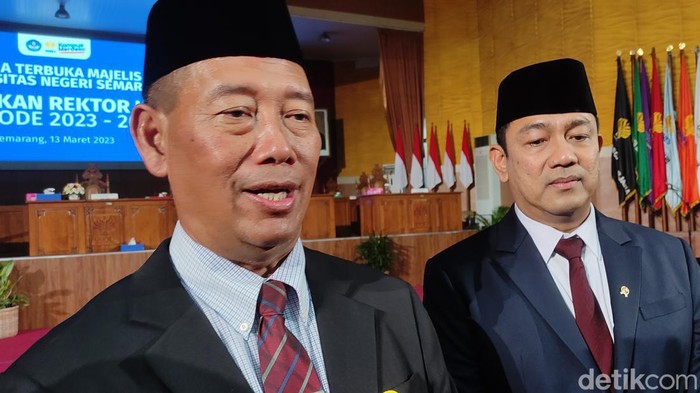 Rektor Unnes Martono dan Ketua MWA Unnes Hendrar Prihadi, Senin (13/3/2023).