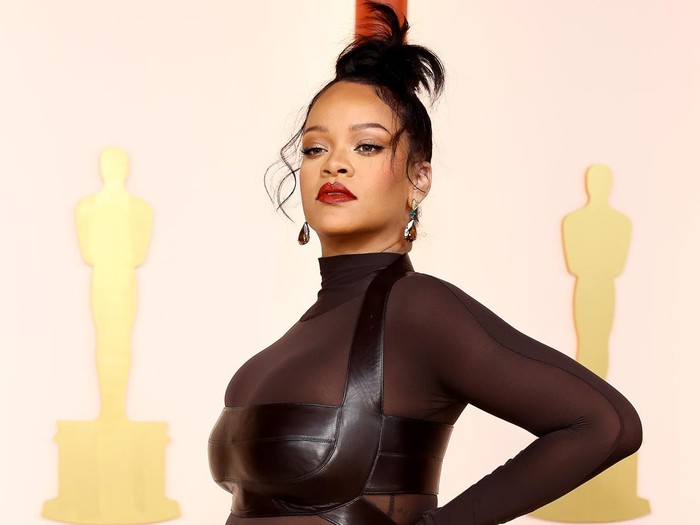 HOLLYWOOD, CALIFORNIA - MARCH 12: Rihanna attends the 95th Annual Academy Awards on March 12, 2023 in Hollywood, California. (Photo by Arturo Holmes/Getty Images )