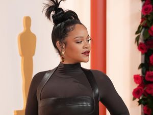 Rihanna Jadi Wanita dengan Follower Twitter Terbanyak