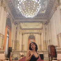 Update: satu hari aku menikah dengan diri sendiri dan aku sudah tidak sanggup lagi. Aku sedang mempertimbangkan untuk bercerai untuk berjaga-jaga, katanya.Foto: Instagram Sofi Maure