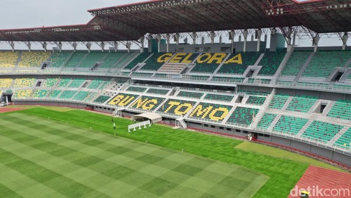 Stadion GBT menjelang persiapan Piala Dunia U-20