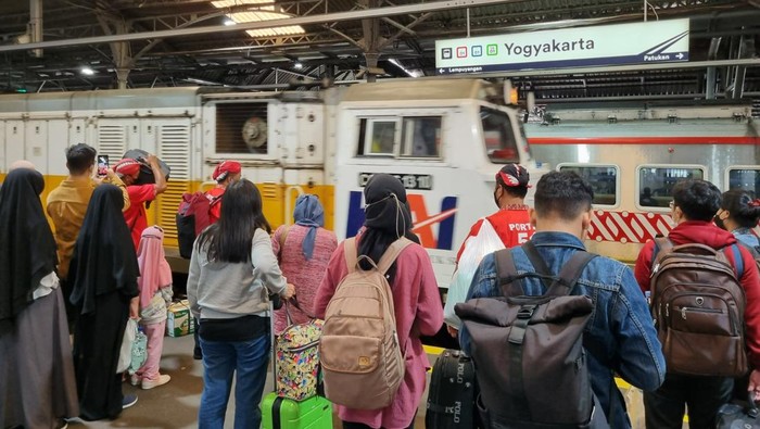 Suasana di Stasiun Tugu, Jogja.