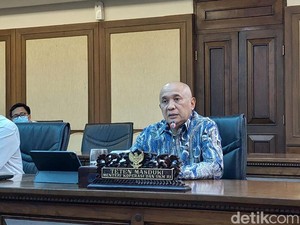 Teten Mau Tutup Lapak Baju Bekas di Toko Online!