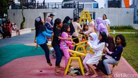 Keberadaan Alun-alun Pamulang menjadi wisata murah meriah. 