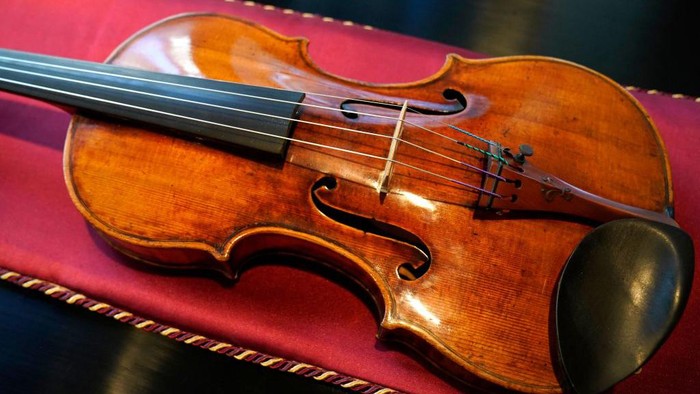 A 292-year-old Guarneri violin known as the Baltic during a media preview at Tarisio Auctions on March 9, 2023, in New York. - The violin will be auctioned March 16, 2023, and Tarisio estimates the violin will fetch a price in excess of $10 million. (Photo by TIMOTHY A. CLARY / AFP) (Photo by TIMOTHY A. CLARY/AFP via Getty Images)