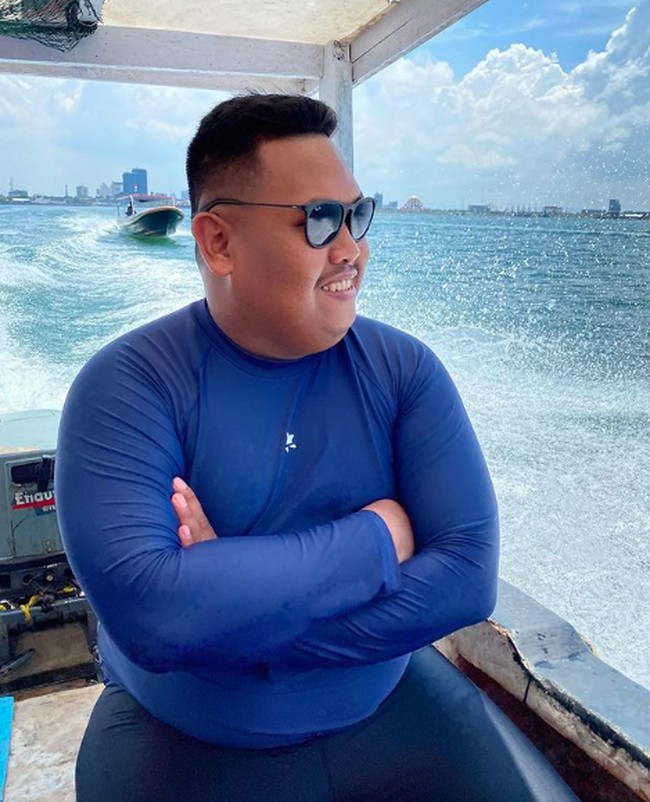 Ia dibekuk karena diduga melakukan penipuan dan penggelapan uang senilai Rp 1,3 miliar. Terkait kasus penipuan dan penggelapan, sambung Andri. (Foto: Instagram/@ajudan_pribadi)