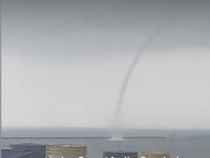 Kenapa Tornado Berbentuk seperti Corong?