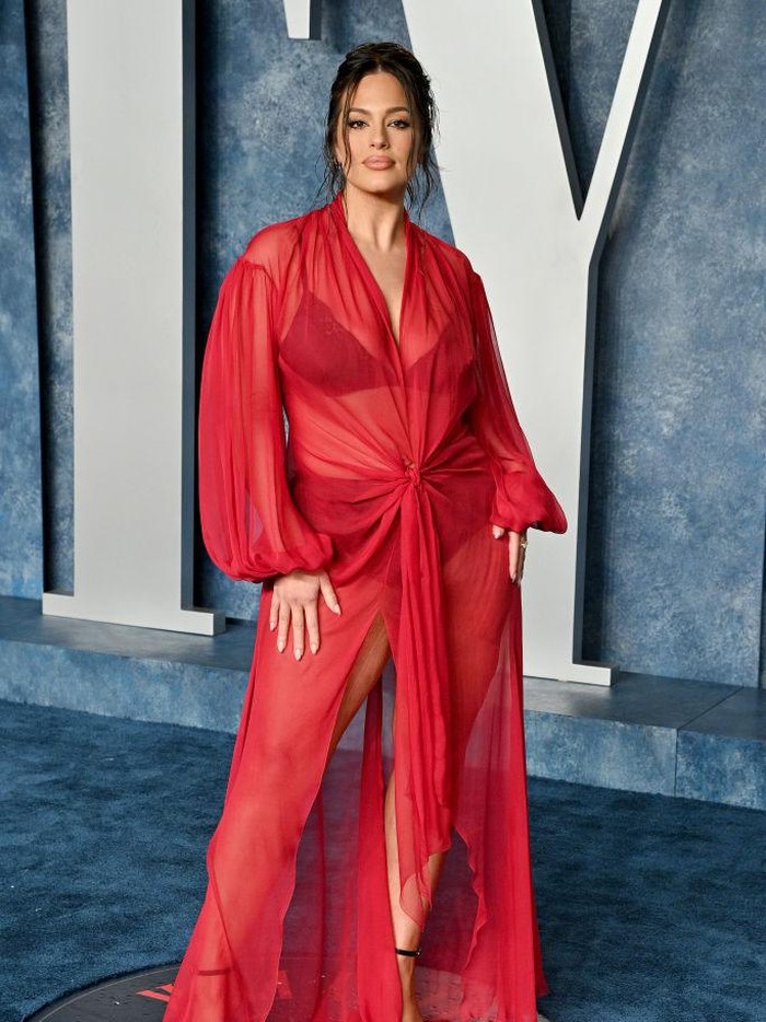 BEVERLY HILLS, CALIFORNIA - MARCH 12: Ashley Graham attends the 2023 Vanity Fair Oscar Party Hosted By Radhika Jones at Wallis Annenberg Center for the Performing Arts on March 12, 2023 in Beverly Hills, California. (Photo by Lionel Hahn/Getty Images)