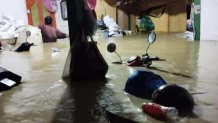 Banjir di Desa Wudi Lamongan setelah diguyur hujan 2 jam