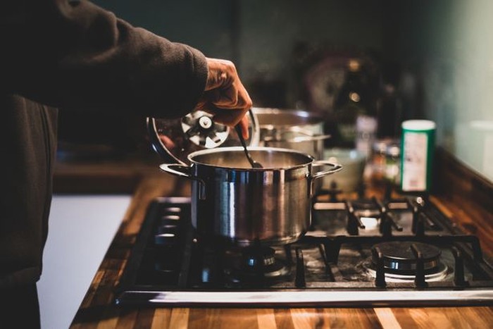Gegara Masak Malam Hari, Pria Ini Ribut dengan Tetangganya Sendiri