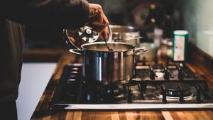Gegara Masak Malam Hari, Pria Ini Ribut dengan Tetangganya Sendiri