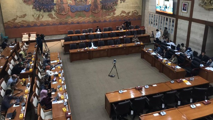 Dirut Pertamina RDP dengan Komisi VI DPR