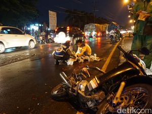 Kakek Asal Jombang Tewas Terlindas Truk Muat Pupuk di Bypass Mojokerto