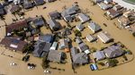 Foto Udara Banjir California Imbas Cuaca Buruk-Tanggul Jebol