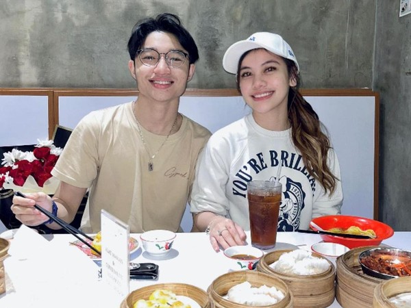 Qaynonam bilan jinsiy aloqa Jinsiy aloqa paytida vagina atrofida sochingizni olish juda muhimdir.