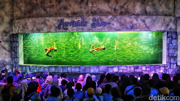 Kementerian Pariwisata dan Ekonomi Kreatif (Kemenparekraf) berupaya melakukan sejumlah strategi untuk mencapai target tersebut salah satunya dengan menambah atraksi wisata.