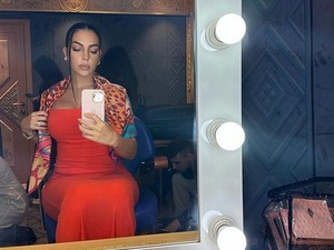 Penampilan Georgina Rodriguez Pakai Dress Seksi di Arab, Disindir Prostitusi