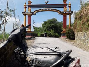 Foto Jejak Hujan Abu Vulkanik Gunung Merapi di Lereng Boyolali