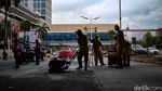Jalan Rusak di Depan PIM Jaksel Mulai Ditambal, Begini Prosesnya
