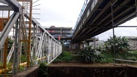 Untuk diketahui, JPM Dukuh Atas adalah jembatan terintegrasi yang digarap oleh PT Moda Integrasi Transportasi Jabodetabek (PT MITJ). PT MITJ sendiri merupakan merupakan perusahaan patungan antara PT MRT Jakarta (Perseroda) dan PT KAI (Persero).  