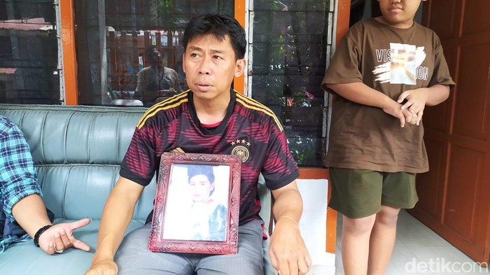 Kakak kandung dokter Mawar, Hari Kurniawan di Makassar. Ihksan Bayu Aji Saputra/detikSulsel