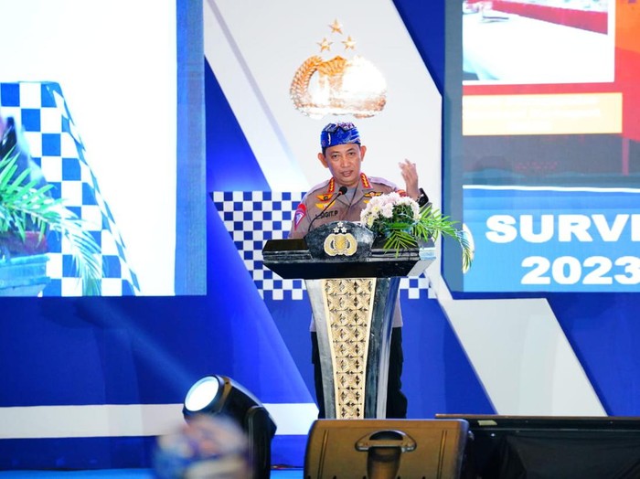 Kapolri Jenderal Listyo Sigit Prabowo dalam Rakernis Korlantas Polri 2023 di Bandung, Jawa Barat, Selasa (14/3/2023).Kapolri Jenderal Listyo Sigit Prabowo dalam Rakernis Korlantas Polri 2023 di Bandung, Jawa Barat, Selasa (14/3/2023).