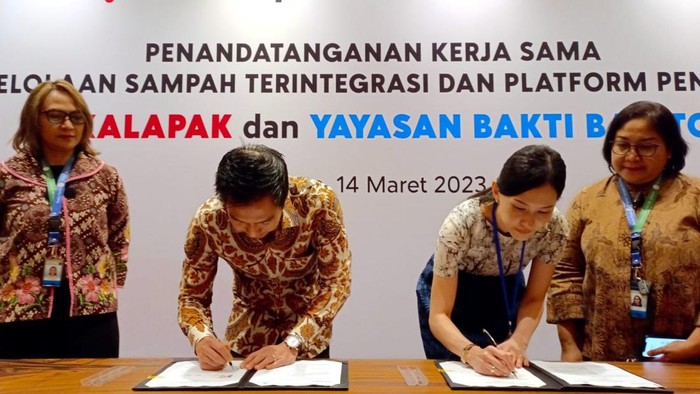 Kolaborasi Dukung UMKM Kelola Sampah Kolaborasi Dukung UMKM Kelola Sampah
