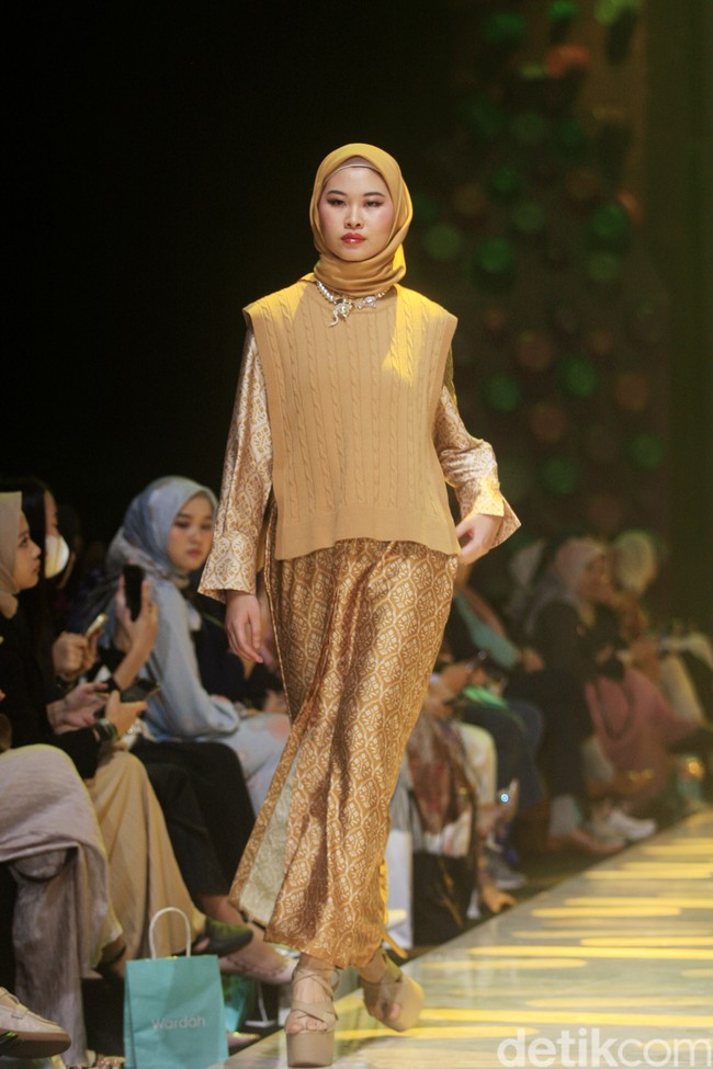 Jenahara merilis koleksi Lebaran 2023 dalam warna bold dalam gelaran Muffest 2023 di di Hotel Westin, Jakarta, Jumat (10/3/2023). Foto: Mohammad Abduh/detikcom