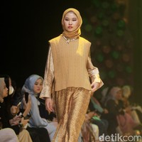 Jenahara merilis koleksi Lebaran 2023 dalam warna bold dalam gelaran Muffest 2023 di di Hotel Westin, Jakarta, Jumat (10/3/2023). Foto: Mohammad Abduh/detikcom