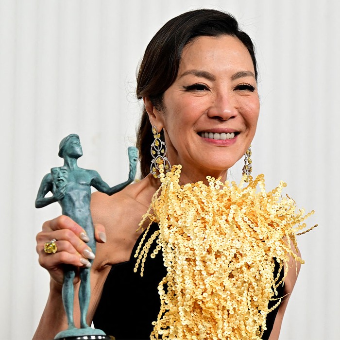 Kulineran Seru Michelle Yeoh, Aktris Asia Pertama Peraih Piala Oscar Kulineran Seru Michelle Yeoh, Aktris Asia Pertama Peraih Piala Oscar