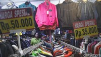 Baju Bekas Impor Mau Dilarang, Pedagang Pasar Senen Ogah Jual Produk Lokal