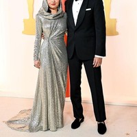 Aktivis HAM dan peraih Nobel Malala Yousafzai menghadiri gelaran Oscar 2023. Penampilannya yang menggunakan gaun silver pun mencuri perhatian para penonton. Foto: Instagram @malala