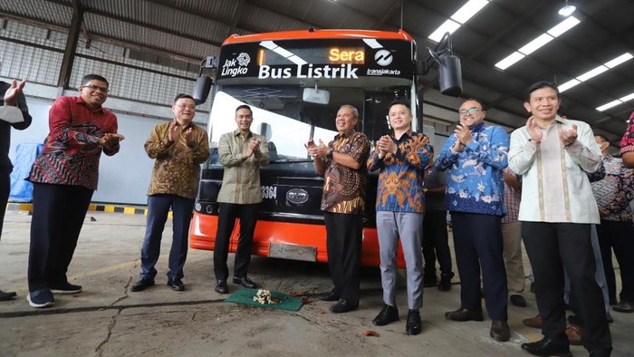 Mayasari Bakti Borong Bus Listrik Milik Bakrie buat TransJakarta