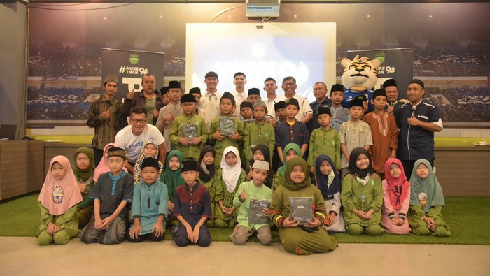 Momen perayaan ulang tahun Persib Bandung.