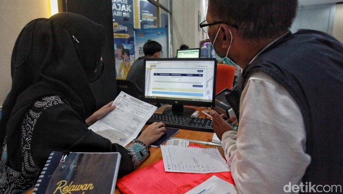Pelaporan SPT Meningkat, Menkeu Happy Menkeu Sri Mulyani mengatakan pelaporan SPT Tahunan pajak oleh masyarakat Indonesia yang meningkat. Hingga 9 Maret 2023, ada 6,6 juta wajib pajak telah menyampaikan SPT.