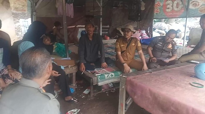 Pemkot Tangsel bertemu dengan pemilik TPS ilegal di Pondok Cabe Udik, Tangsel