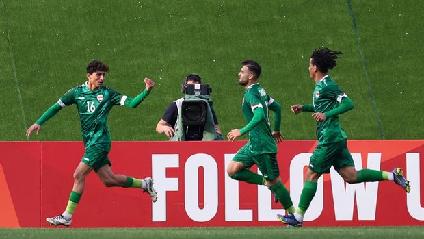TASHKENT, UZBEKISTAN - MARCH 11: Ali Jasim Elaibi #16 of Iraq celebrates his goal with teammates during the match between Iran and Iraq for Quarter Finals - AFC U20 Asian Cup Uzbekistan at JAR Stadium on March 11, 2023 in Tashkent, Uzbekistan. (Photo by Zhizhao Wu/Getty Images)