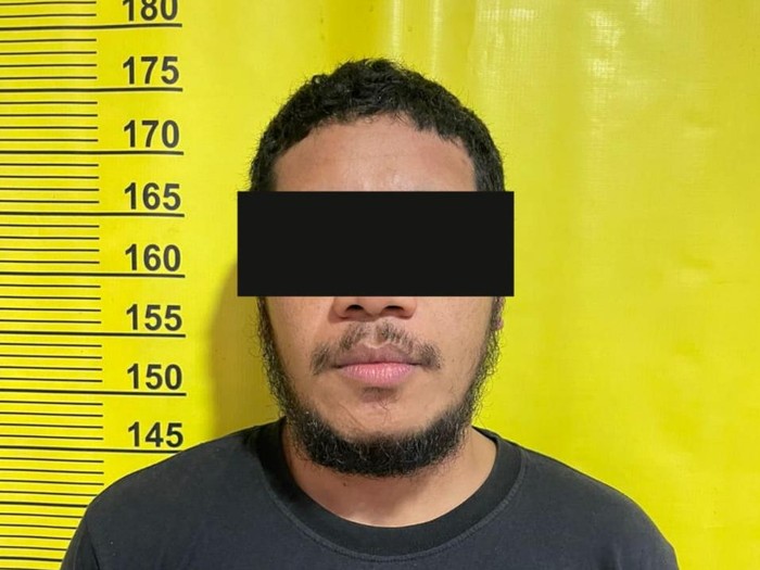 Polisi menangkap RL alias Rigos (33), pelaku penganiayaan terhadap sopir taksi online yang telah buron 3 tahun. RL ditangkap di sebuah mal di Tangerang, Banten. (dok Istimewa)