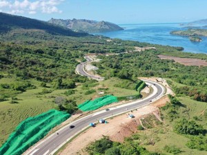 Diresmikan Jokowi, Proyek Jalan Labuan Bajo-Golo Mori Belum Bayar Pekerja