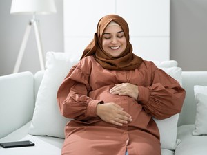 Ibu Hamil Ingin Puasa, Boleh Minum Oralit Biar Kuat Nggak Sih?