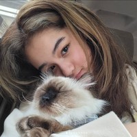 Memiliki seorang ayah yang jago akting dan sudah lama berkarier di dunia entertainment tampaknnya membuat Shaista akan segera mengikuti jejak sang ayah. Melalui unggahan di media sosial diketahui jika Shaista mengikuti drama musikal di sekolahnya yang berjudul Timun Mas. Foto: Instagram/@sh4ista