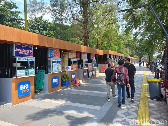 Shelter pedagang di kompleks Stadion Manahan Solo. Foto diambil Selasa (14/3/2023).