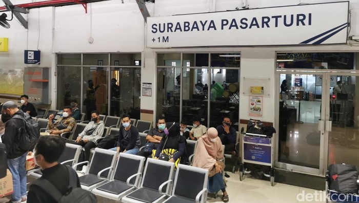 stasiun pasar turi